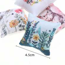 2pcs 1/12 Dollhouse Mini Floral Print Throw Pillows, Rabbit & Flower Pattern Mini Cushions, Suitable For Doll House Sofa Bed Decor, DIY Mini Scene Accessories - Multicolor - View 6