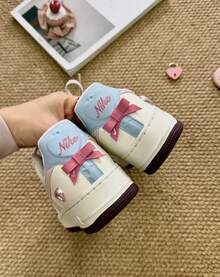 Nike Wmns Air Force 1 'Valentine's Day' 2026  IQ4937-161 - 白粉紅藍 - 查看 3