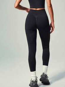 UONNOU High Waist Seamless Slimming & Lifting Sports Leggings - Black - View 5