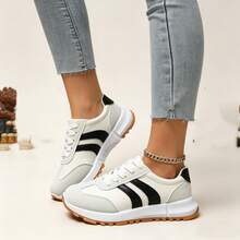 Women's New Lightweight And Comfortable Casual Sneakers - White - View 4