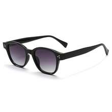 Stylish Anti-Glare And Dust-Proof Glasses, A Universal Fashion Accessory For Both Men And Women. Clear And Durable, Suitable For All Seasons. Suitable As A Gift.Perfect For Street Photography And Events, Casual Glasses|Unique Glasses|Lightweight Glasses - SZ3213(C4透灰框黑灰片) - 查看 7