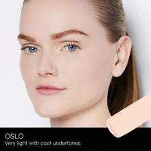 NARS Soft Matte Complete 遮瑕粉底液 #Oslo Light 1（極白皙、冷調）45ml/1.5oz | 全遮瑕霧面妝效 | 長效持久 | 抗脫妝 | 控油 | 輕盈 | 均勻膚色 | 適合油性與混合肌 - Oslo (Light 1) - 45ml - 查看 2