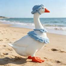 Desktop Goose Summer Outfit Creative Mini Goose Statue Crochet Bikini With Hat For Home Office Decor - azul - Ver 4
