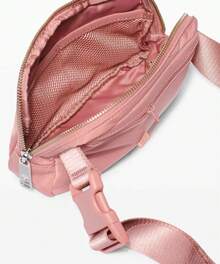 Lululemon Everywhere Belt Bag  1L Pink (Unisex) - Pink - View 3