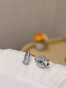 1 Đôi bông tai đinh tán hình tên lửa và ngôi sao bất đối xứng màu bạc, thiết kế tối giản, trang sức thép không gỉ, unisex, phong cách tối giản hàng ngày. - Bạc - Xem 4