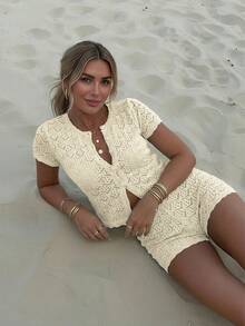 Conjunto de vacaciones de verano para mujer, conjunto de 2 piezas con top de punto de malla calado sexy y shorts - Conjunto de vacaciones de 2 piezas para mujer, conjunto de salida de punto calado para club nocturno, conjunto ajustado sexy para mujer - Beis - Ver 3