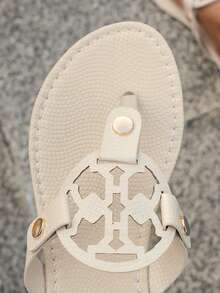 Women's Round Metal Decor Flat Toe Ring Sandals, Summer Holiday Style Fashion Flat Comfortable Beach Slippers,Flip Flops - Beige - View 6