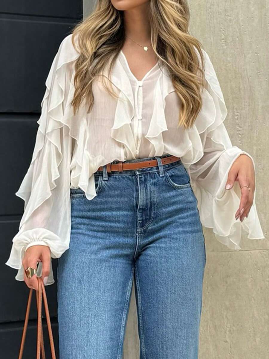 Blusa elegante de mujer de gasa blanca con volantes, de manga larga acampanada, escote en V, transparente y con botones, para uso casual en citas - Blanco - Ver 1