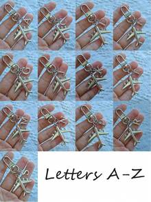 极简时尚 A-Z 字母飞机钥匙扣，金属飞机模型钥匙圈，闪亮合金包包挂件，女士手机配件，适合女士钱包，送给朋友、家人、女朋友的礼物，汽车配件，女性，女孩，母亲节，教师节，毕业季，旅行，复活节，返校季 - 彩色 - 查看 3