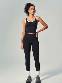 UONNOU High Waist Seamless Slimming & Lifting Sports Leggings - Black - View 6