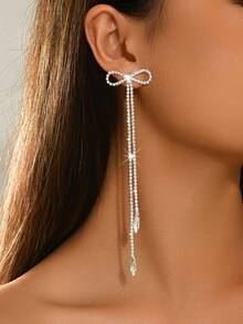 1 Pair Luxury Crystal Bow Earrings, Long Linear Rhinestone Tassel Drop Earrings, Lead & Nickel Free Material, Suitable For Bride, Wedding, Gala, Holiday Jewelry - Silver - View 4