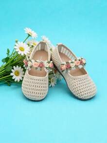 3-12 Years Old Girls 1 Pair Cream & Apricot Hollow Mesh 3D Floral Cluster Pearl Decor Breathable Non-Slip Soft Bottom Mary Jane Princess Flat Shoes, Pastoral Fairy Style Best Seller For Spring/Summer Outdoor Matching - Beige - View 5