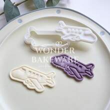 Khuôn cắt bánh quy hình phương tiện giao thông bằng nhựa, hình xe hơi 3D hoạt hình, có thể ấn để tạo hình bánh quy, dụng cụ làm bánh ngọt trong nhà bếp. - trắng - Xem 3