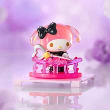 Miniso 三丽鸥美乐蒂&酷洛米玫瑰花园系列摆件&Hello Kitty水果乐园毛绒挂件盲盒（随机）&三丽鸥家庭运动会系列盲盒，家居治愈系装饰品，送给女孩的最佳礼物（随机1件） - 彩色 - 查看 3