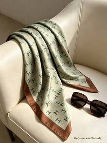 绿色字母印花缎面围巾，优雅时尚的女士办公服饰 - 綠色 - 查看 6