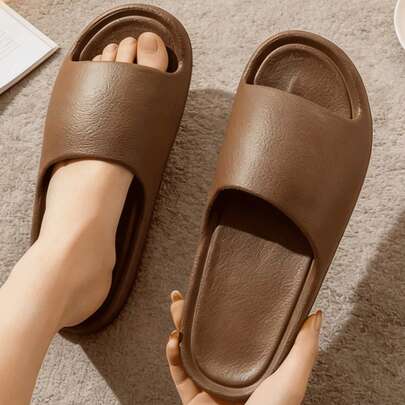 Dép lê cao cấp màu nâu trơn, đế mềm, kiểu dáng unisex, đa năng, kết hợp giữa vẻ sang trọng và tối giản, chống trượt, chống thấm nước, mềm mại, nhẹ, hở ngón, thích hợp cho trong nhà/ngoài trời, nhà cửa, phòng tắm, bãi biển và đi bộ đường dài.