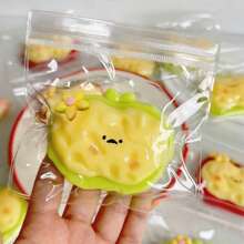 1個熱門紅蘋果造型壓力球,觸感超柔軟且回彈力佳,適合緩解日常壓力與焦慮,輕巧便攜,方便隨身使用 - 彩色 - 查看 7