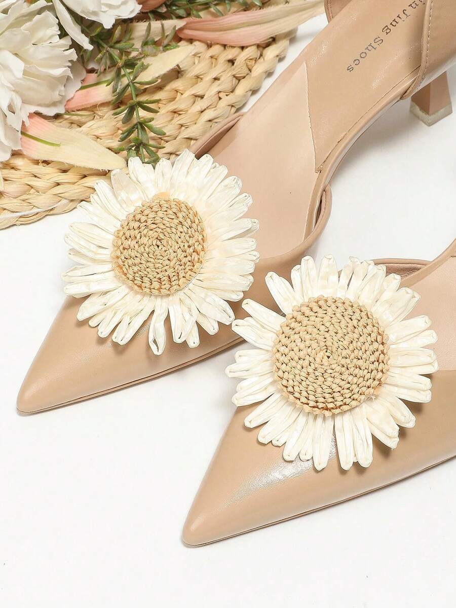 2pcs Handmade Woven Polyester Sunflower Shoe Decorations, Removable Hair Clips, Bridal Wedding Shoes Beach Style Accessories, Beige High Heels Embellishment, 2-In-1 DIY Jewelry - Beige - View 1