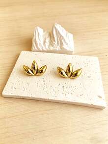 French Retro Golden Earrings, Luxury Elegant Petal Spiral Earring Set - Gold - View 6