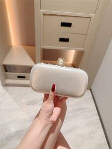 1 chiếc ví cầm tay dự tiệc hình hộp sang trọng đính ngọc trai giả, túi dự tiệc trang trọng, túi xách cô dâu lãng mạn, ví cầm tay đính đá lấp lánh cao cấp, ví dự tiệc cho nữ. - trắng - Xem 7