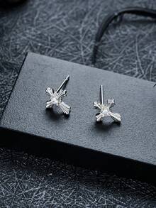 1 par de pendientes de cruz con tachuelas de estilo callejero a la moda para hombres, accesorio masculino único decorado con rhinestones en forma de cruz, adecuado para uso diario, regalo para amigos en fiestas, cumpleaños, aniversarios - Multicolor - Ver 5