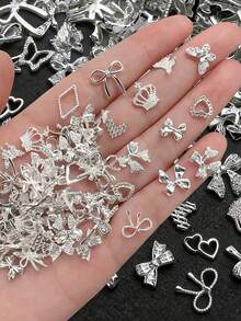 Bộ 50 món phụ kiện trang trí móng tay bằng kim loại bạc hỗn hợp, hình trái tim 3D Y2K, vương miện sáng bóng, nơ, sao, bướm dễ thương, chất liệu hợp kim và đá đính móng, phụ kiện nghệ thuật làm móng, dụng cụ làm móng, đá trang trí móng. - Bạc - Xem 4