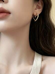 YUNCHUN 1 Pasang Anting Hoop Hati Berongga Stainless Steel Emas untuk Wanita, Anting Berbentuk Hati Garis Minimalis, Aksesori Serbaguna untuk Perjalanan Sehari-hari - Emas - View 4