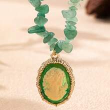 A Stylish And Minimalist Stone Necklace Women Featuring A Floating Beauty Design - 黑色 - 查看 7