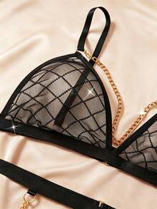 Conjunto de lencería sexy de 3 piezas con sujetador de cadena metálica, portaligas y tanga, en estilo de malla con perspectiva a cuadros negros, como regalo sorpresa para fiestas y carnavales - Negro - Ver 6