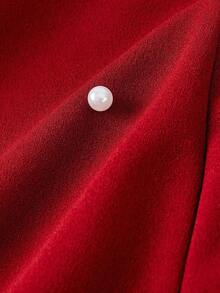 Vestido mini de fiesta rojo elegante para mujer, con diseño de hombros descubiertos, corte entallado favorecedor y falda amplia.Decorado con lazo frontal y adornos de perlas delicadas, ideal para citas y ocasiones especiales. - Blanco - Ver 11