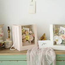 1个礼品包装盒，花盒带透明展示窗和提手，适用于玫瑰花束、婚礼、单身派对、毕业礼物、爱情告白（不含鲜花） - 多色 - 查看 2