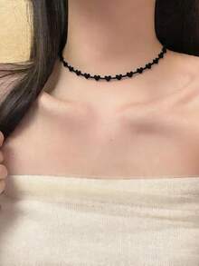 1件女士时尚性感心形天鹅绒颈链，适合日常佩戴和派对场合 - 彩色 - 查看 1