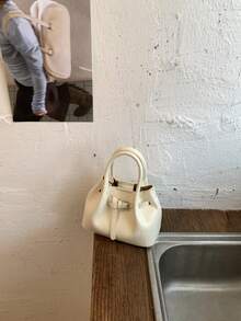 时尚高端新款褶皱水桶包，百搭时尚女士单肩斜挎包 - 米色 - 查看 4