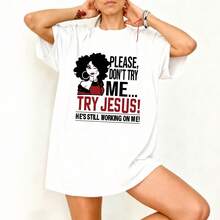Camiseta Blanca con Estampado de Mujer y Frase Religiosa para Uso Diario - Blanco - Ver 3