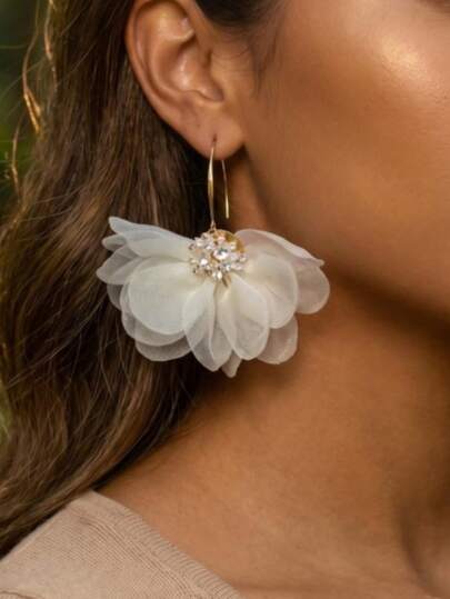【仙璐华莹】法式浪漫白色花朵耳环，3D立体花瓣水钻耳环，新娘婚礼耳环，优雅长款垂坠耳环