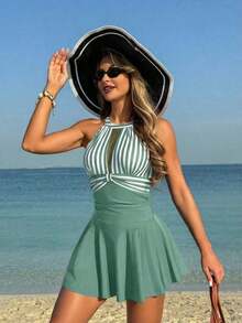 Swim Lushoire Vestido de baño casual de verano con estampado de rayas, volantes en el bajo y escote halter para vacaciones - Rojo y blanco - Ver 9