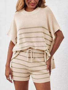 Women's Striped 2 Piece Outfits Oversized Batwing Short Sleeve Tops High Waisted Shorts Summer Knit Lounge Short Sets - Màu be - Xem 4