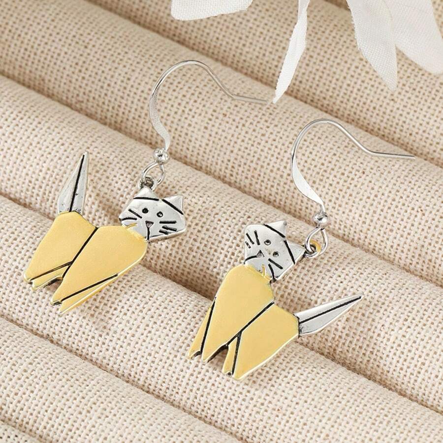 Cute Cartoon Cat Pendant Earrings, Sweet Girl Style Earrings, Great Gift Choice For Graduation & Daily Wear - Silver - View 1