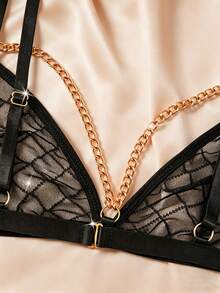 Conjunto de lencería sexy de 3 piezas con sujetador de cadena metálica, portaligas y tanga, en estilo de malla con perspectiva a cuadros negros, como regalo sorpresa para fiestas y carnavales - Negro - Ver 5