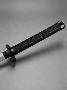 日式武士风格竹制安全道具剑。天然竹制剑刃，搭配PVC剑鞘。动漫角色扮演道具、舞台表演拍照道具、家居装饰、节日/生日礼物。逼真的剑型，动漫迷必备（产品需要组装，请参考视频了解安装详情）。 - 彩色 - 查看 8