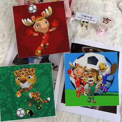 FIFA Bộ tranh đính đá 5D, chủ đề linh vật bóng đá, bộ tranh nghệ thuật đính đá chủ đề thể thao, thích hợp cho trẻ em tự làm tranh khảm đá toàn bộ, trang trí nhà cửa, quà tặng nghệ thuật thủ công cho người mới bắt đầu, người hâm mộ bóng đá, những người yêu thích thủ công cùng cha mẹ và con cái, quà tặng tiệc tùng.