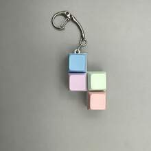 1 pieza Llavero con botón de cubo de macarrón, juguete antiestrés, regalo creativo - Multicolor - Ver 5