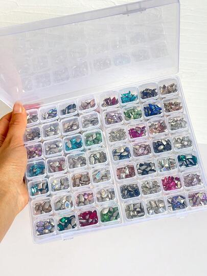 Hộp đựng trang sức di động, có thể tháo rời, trong suốt, đa chức năng, dung tích lớn, 56/28/12 chiếc, hộp trưng bày trang sức có nắp đậy, chống oxy hóa, chống thấm nước, chống ẩm, dễ phân loại, thích hợp để đựng vòng cổ, nhẫn đá quý, bông tai, đinh tán, ốc vít kim loại, hạt giống cây trồng và các vật dụng nhỏ khác. Cũng thích hợp cho triển lãm trang sức, bộ sưu tập trang sức, quà tặng ngày lễ.