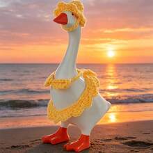 Desktop Goose Summer Outfit Creative Mini Goose Statue Crochet Bikini With Hat For Home Office Decor - amarillo - Ver 1