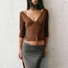 2026 Womens Multi-Color V-Neck 3/4 Sleeve Fitted Top Ruched Bust Casual & Date Night Blouse - màu nâu cà phê - Xem 12