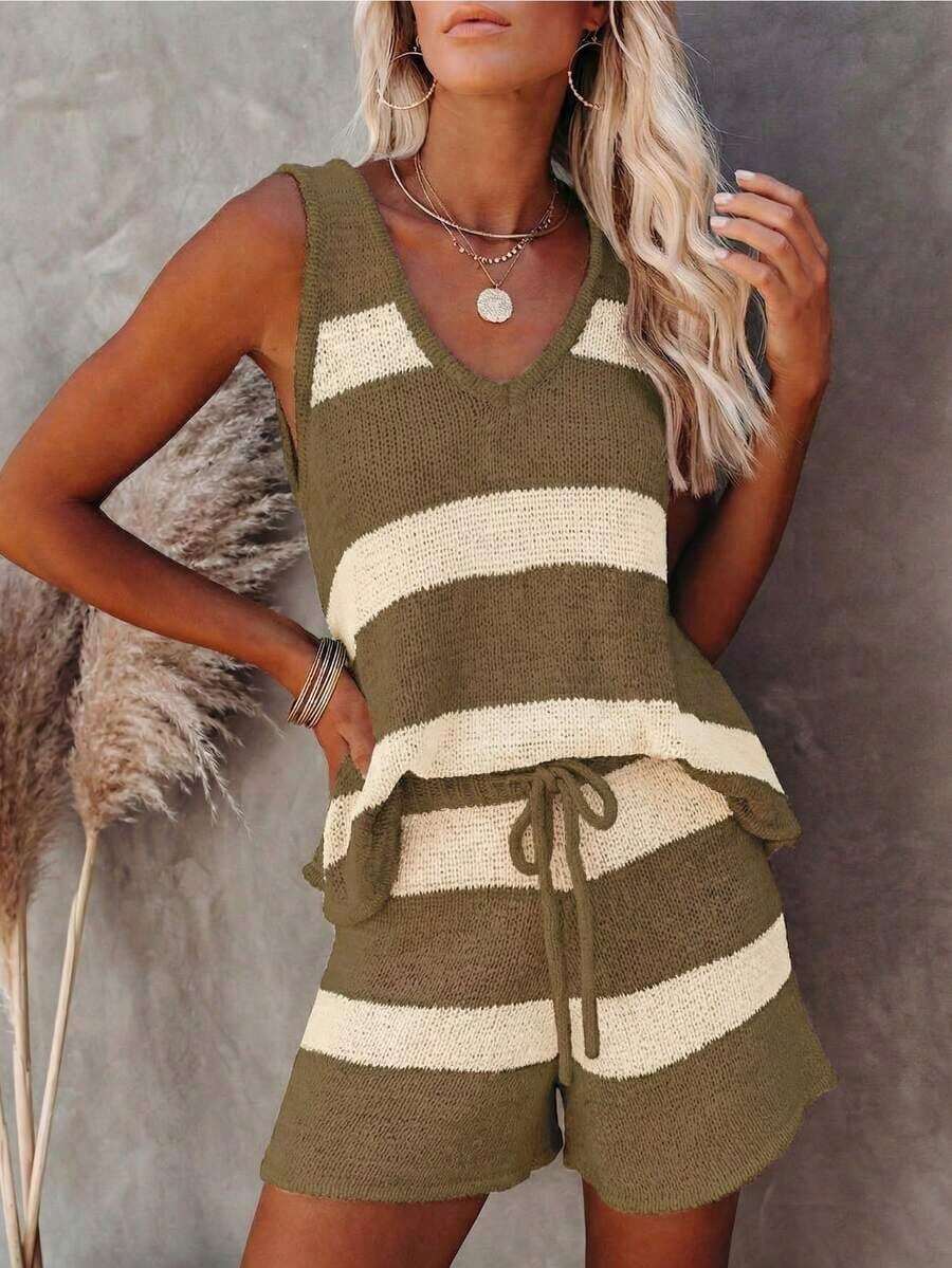 Conjunto de punto de chaleco y pantalones cortos a rayas de contraste de cuello en V, estilo elegante y relajado, adecuado para el uso diario, vacaciones, salidas a la playa en verano - Caqui - Ver 1