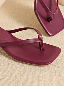 Sandal mùa hè cỡ lớn bằng da mềm, mũi vuông, kiểu xỏ ngón, gót thấp, dép xỏ ngón đa năng dành cho nữ. - Màu Đỏ Sâu - Xem 7