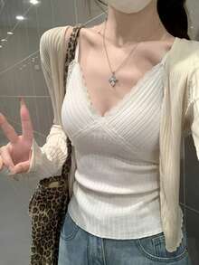 新款蕾丝吊带背心，杏色，修身剪裁，百搭性感，带胸垫，适合春夏休闲穿着，白色 - 白色 - 查看 2