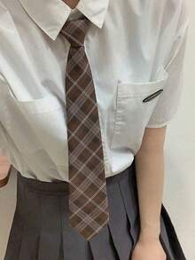 一套男女通用的经典校服格子领带和领结组合，包括一条简约预系领带和一条休闲百搭的易夹式领结，适合日常通勤、毕业季和派对穿着。 - 彩色 - 查看 4