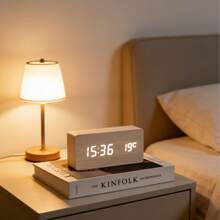 1 pièce Réveil intelligent en bois, convient pour la chambre, le bureau, la décoration électronique de la maison, avec fonction de répétition, réveil du matin, réveil de chevet, contrôle vocal, horloge de bureau numérique, décoration de la maison, décoration de la chambre - Multicolore - Voir 2